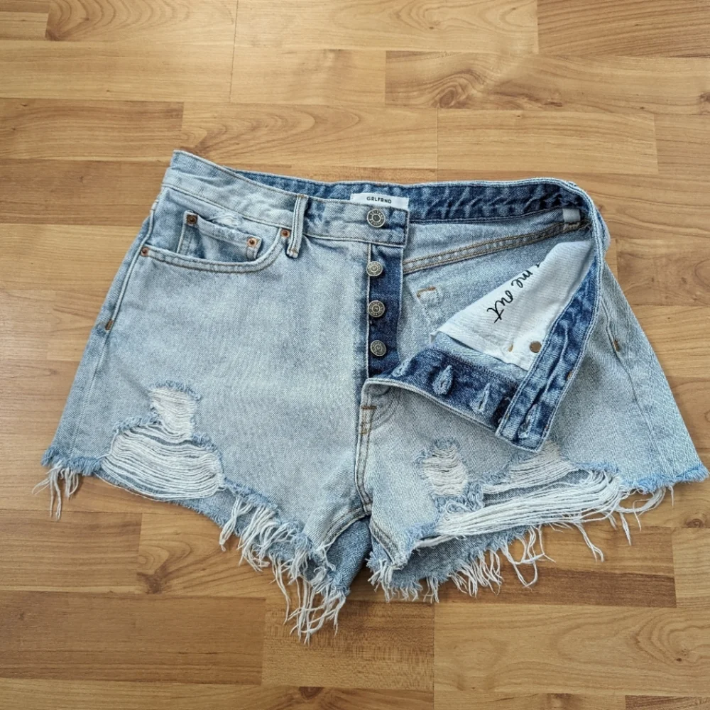 GRLFRND Helena Jean Shorts 28 High Rise Cut Off  Kiki Distressed